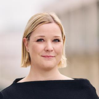 Clau­dia Schmidt, Steuerberaterin